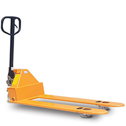 Low profile pallet truck